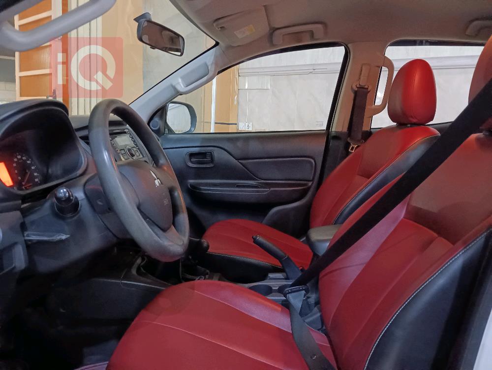 میتسوبیشی L200